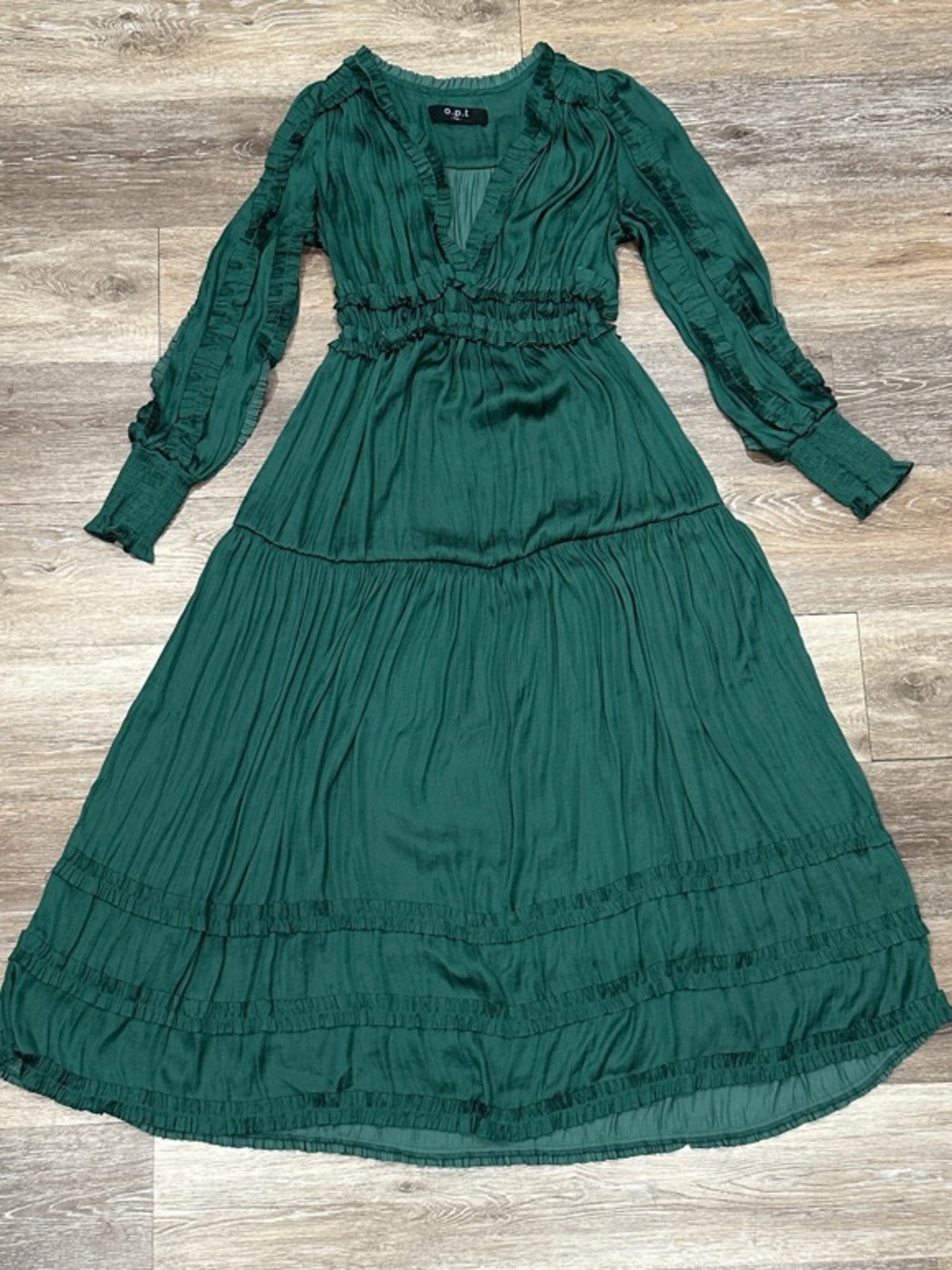 O.P.T. Emerald Green Long Sleeve V-Neck Tiered Maxi Dress